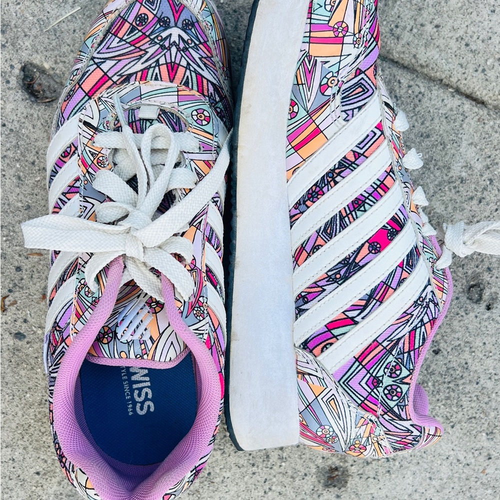 K-Swiss Women's funky Geometric Pattern size 7